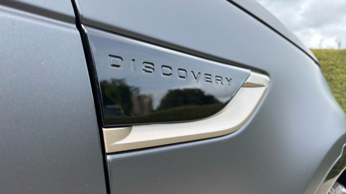 Land Rover Discovery 3.0 D350 Tempest 5dr Auto Diesel Station Wagon - Image 39